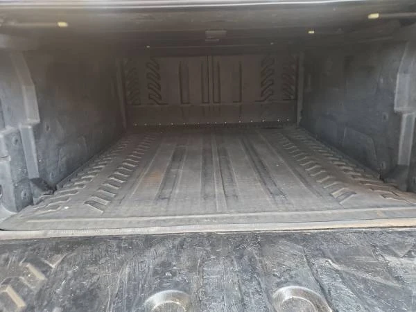 2002 Chevrolet Avalanche - Image 14 of 21