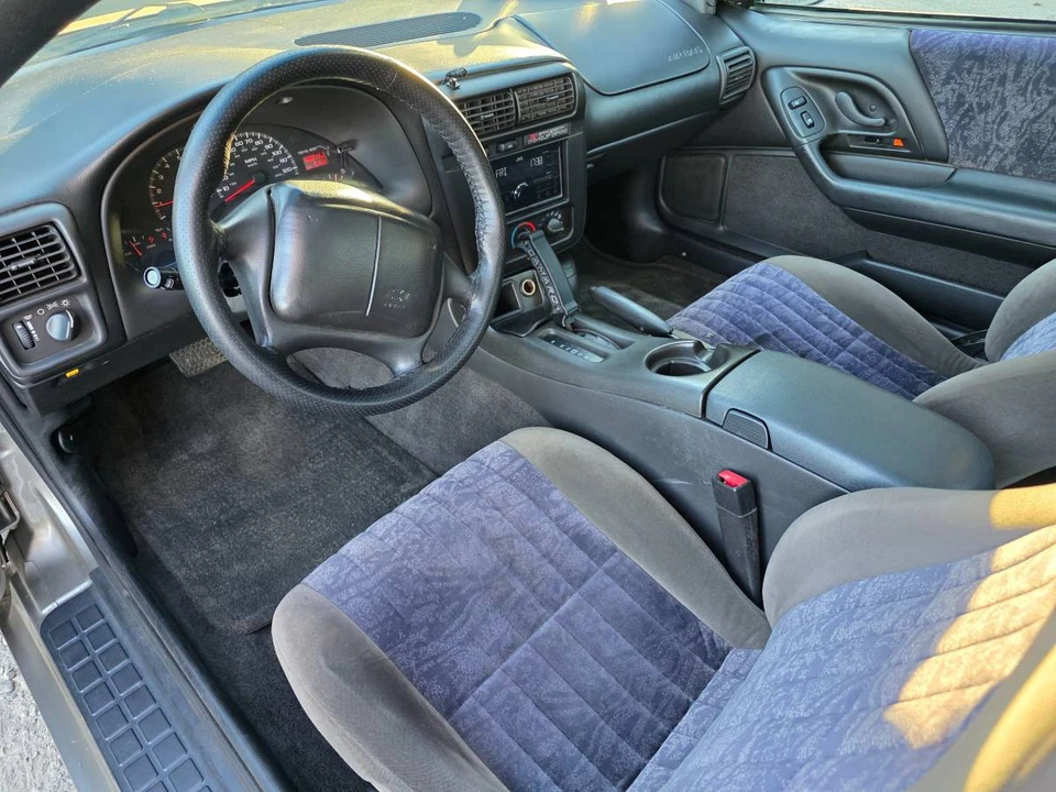 2002 Chevrolet Camaro 4th Gen - Image 5 of 12