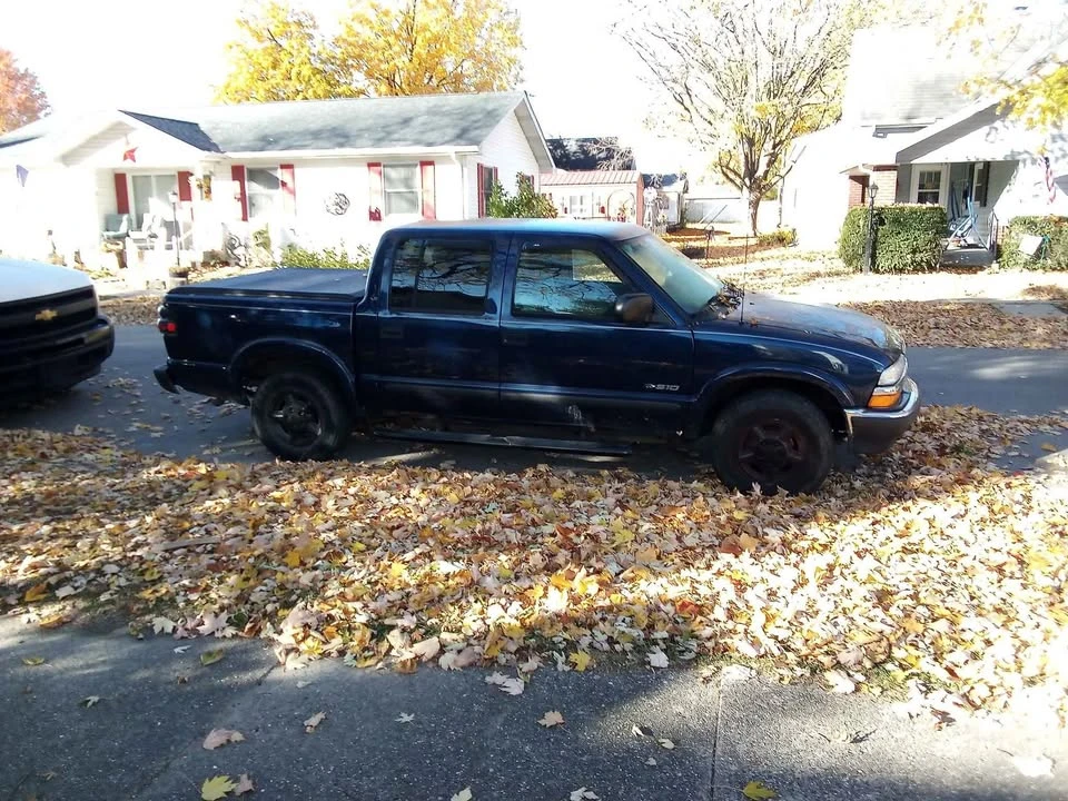 2002 Chevrolet S-10 - Image 7 of 8