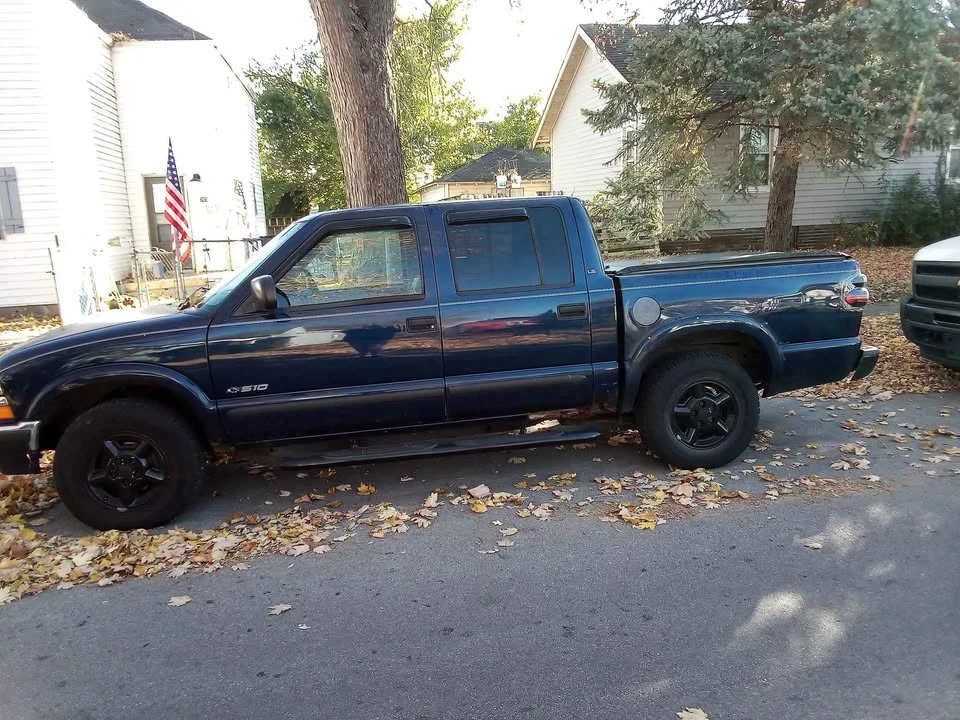 2002 Chevrolet S-10 - Image 8 of 8