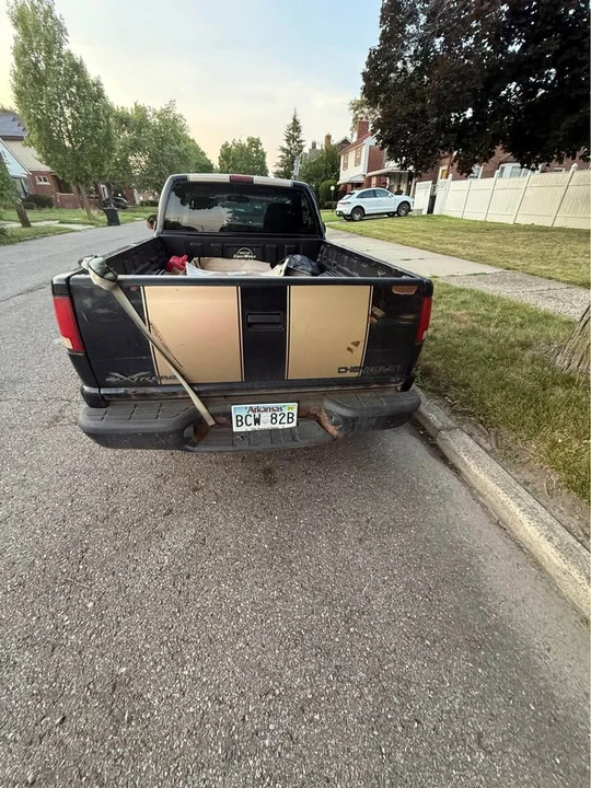 2002 Chevrolet S-10 - Image 9 of 9
