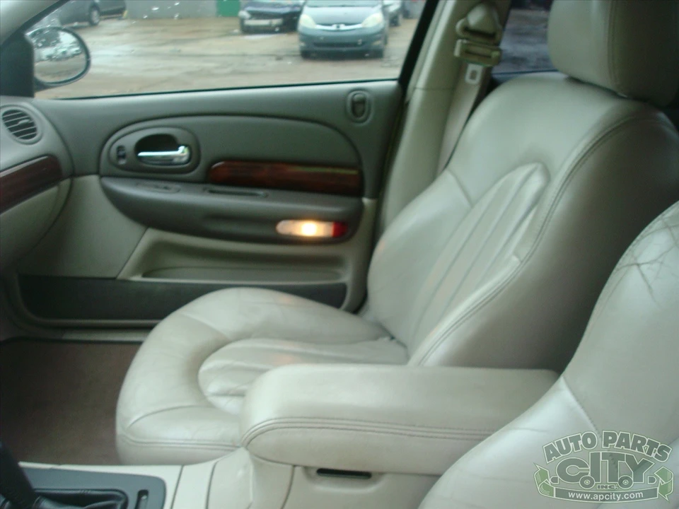 2002 Chrysler 300 - Image 8 of 20