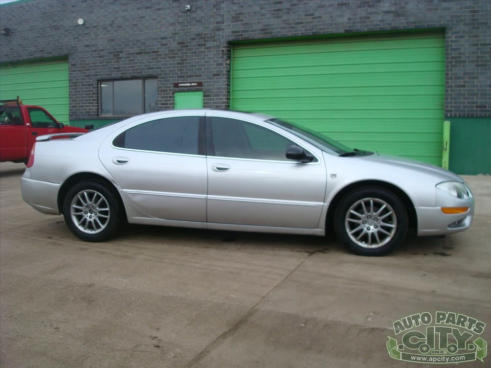 2002 Chrysler 300 - Image 18 of 20