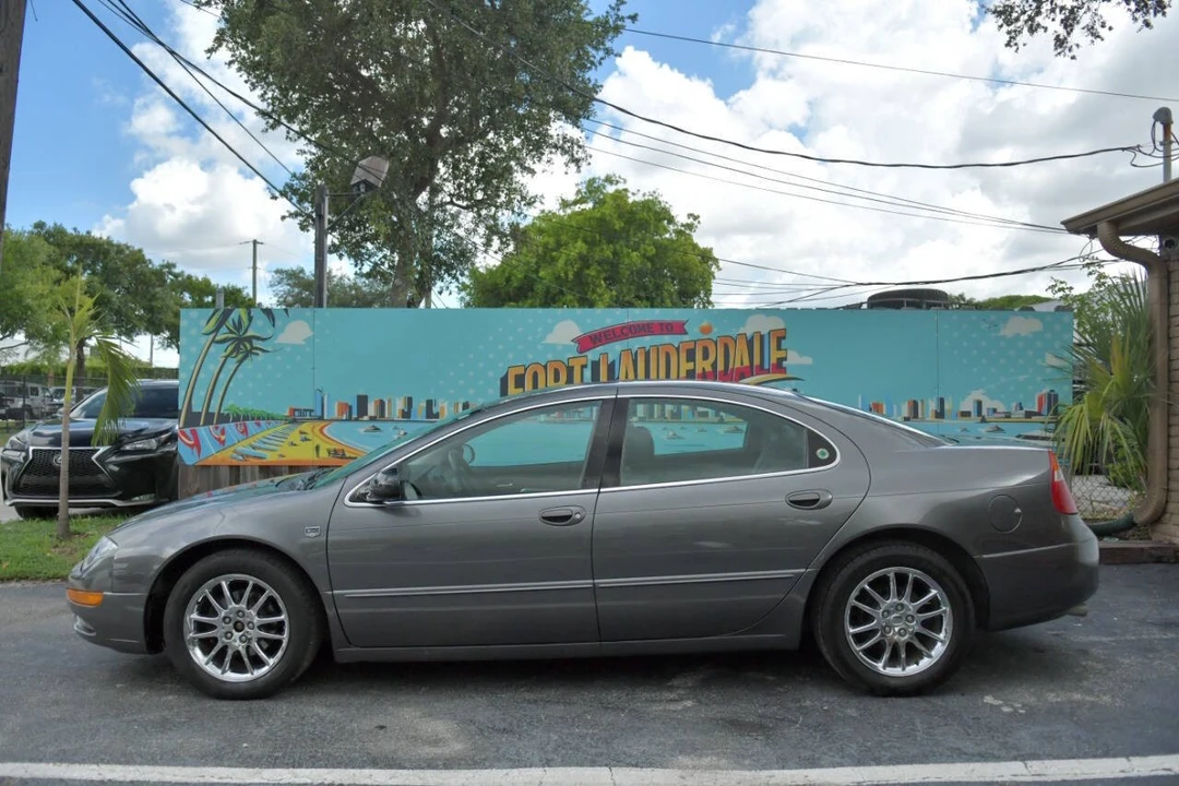 2002 Chrysler 300 - Image 5 of 12