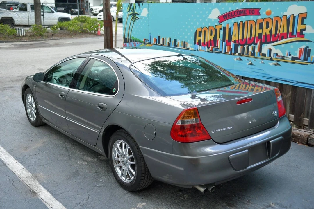 2002 Chrysler 300 - Image 6 of 12