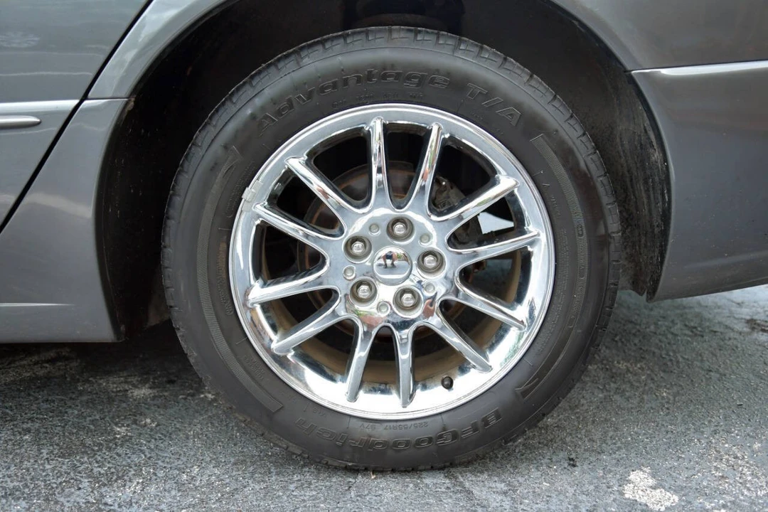 2002 Chrysler 300 - Image 9 of 12