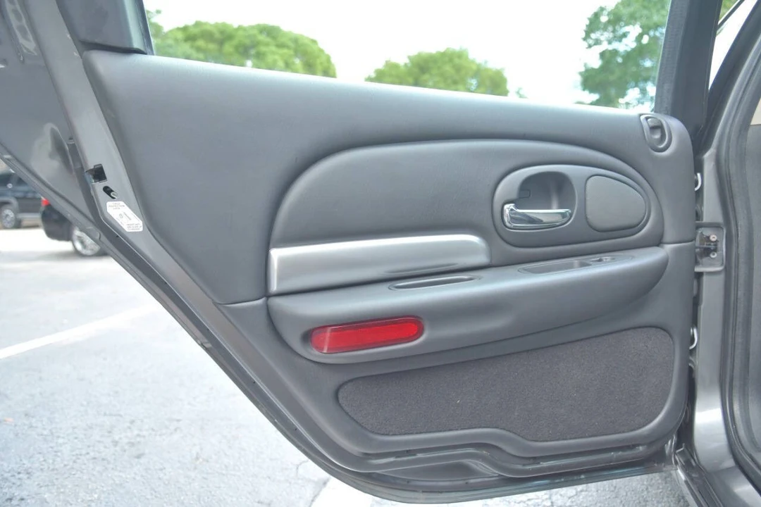 2002 Chrysler 300 - Image 12 of 12