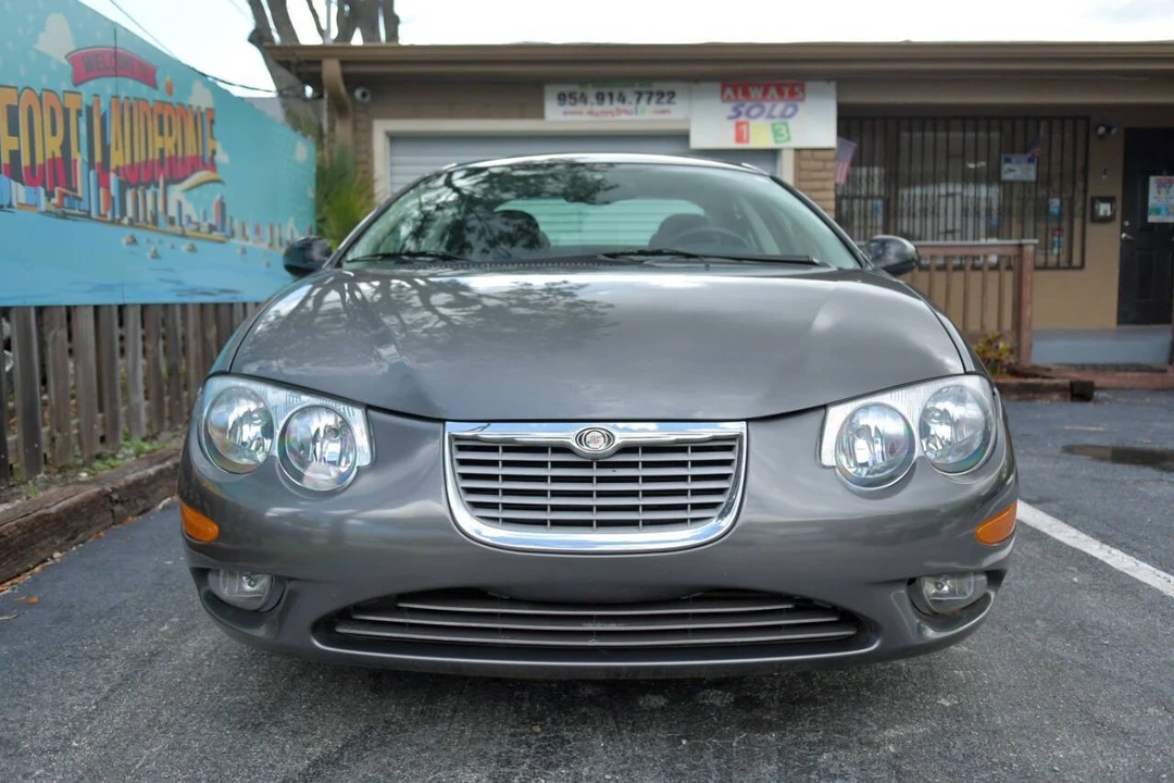 2002 Chrysler 300 - Image 2 of 12