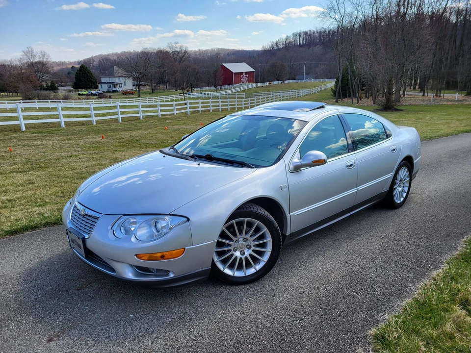 2002 Chrysler 300 - Image 4 of 31