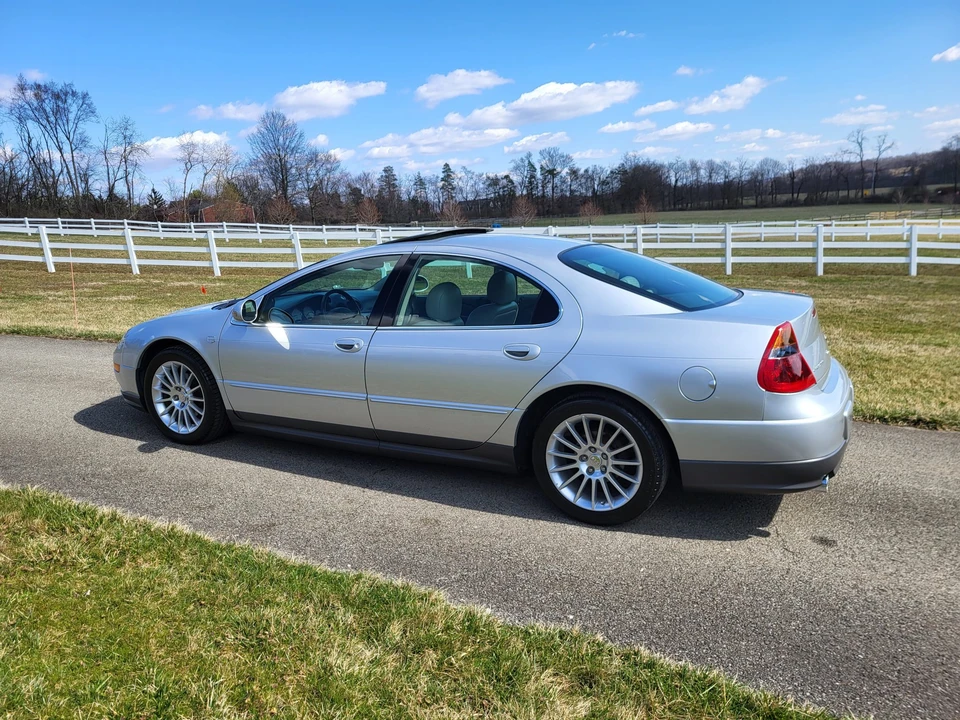2002 Chrysler 300 - Image 19 of 31