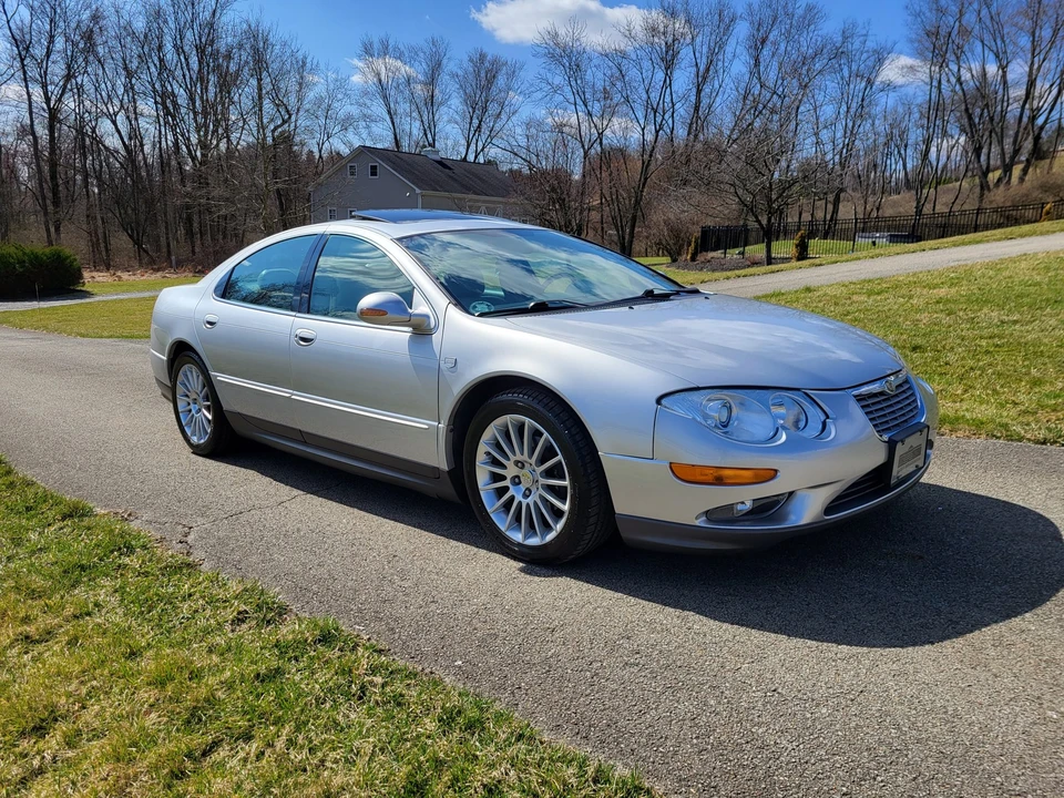 2002 Chrysler 300 - Image 11 of 31