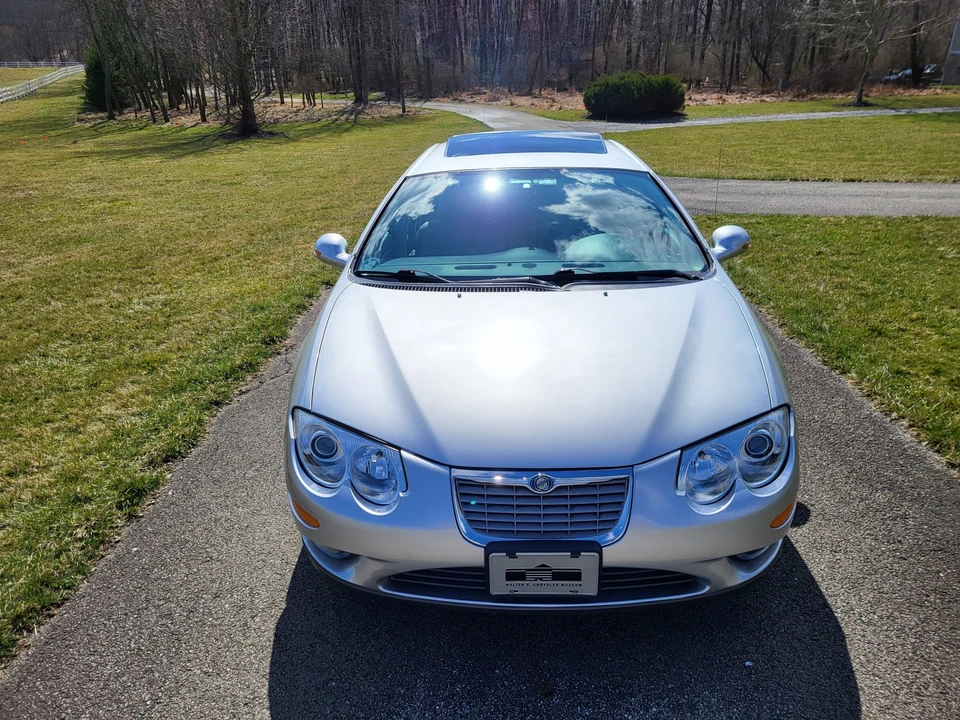 2002 Chrysler 300 - Image 9 of 31