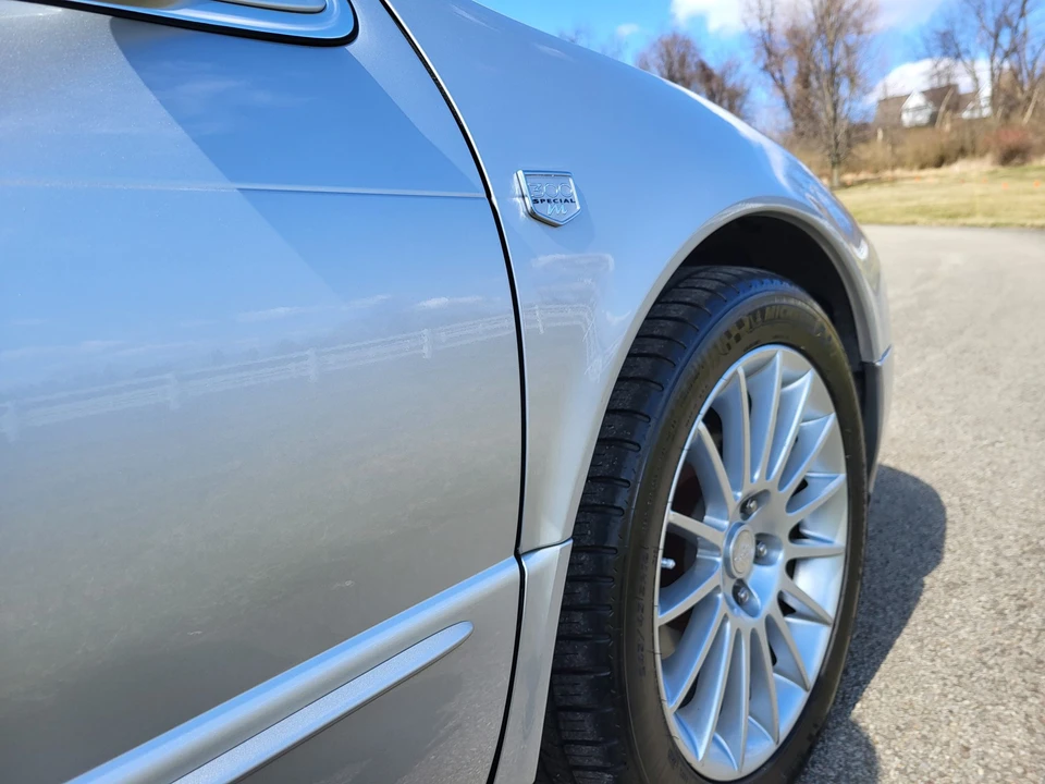 2002 Chrysler 300 - Image 27 of 31