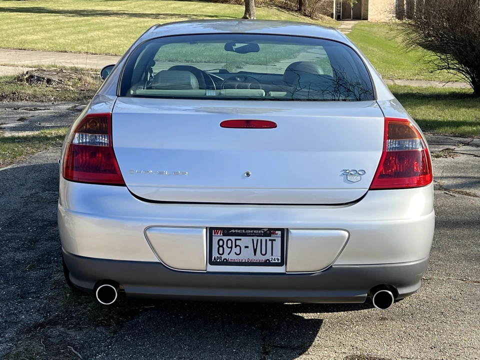 2002 Chrysler 300 - Image 5 of 31