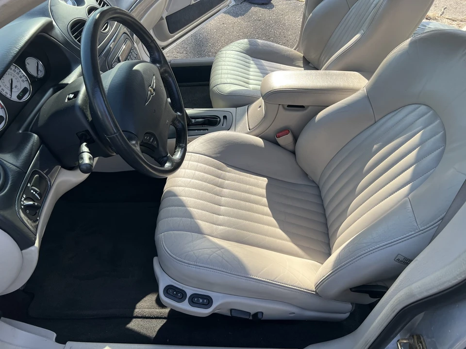 2002 Chrysler 300 - Image 29 of 31