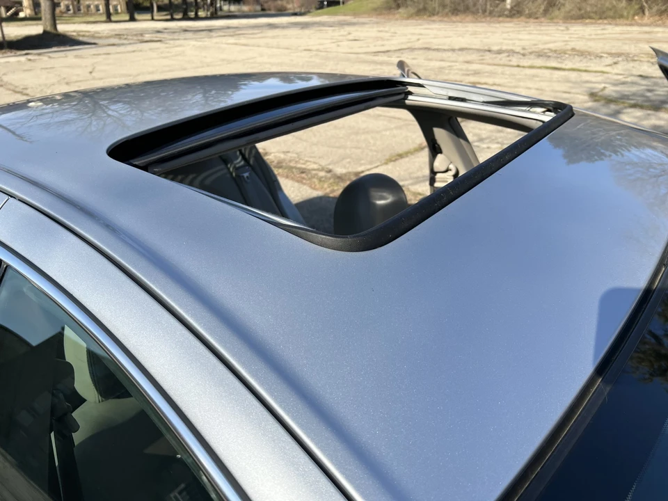 2002 Chrysler 300 - Image 21 of 31