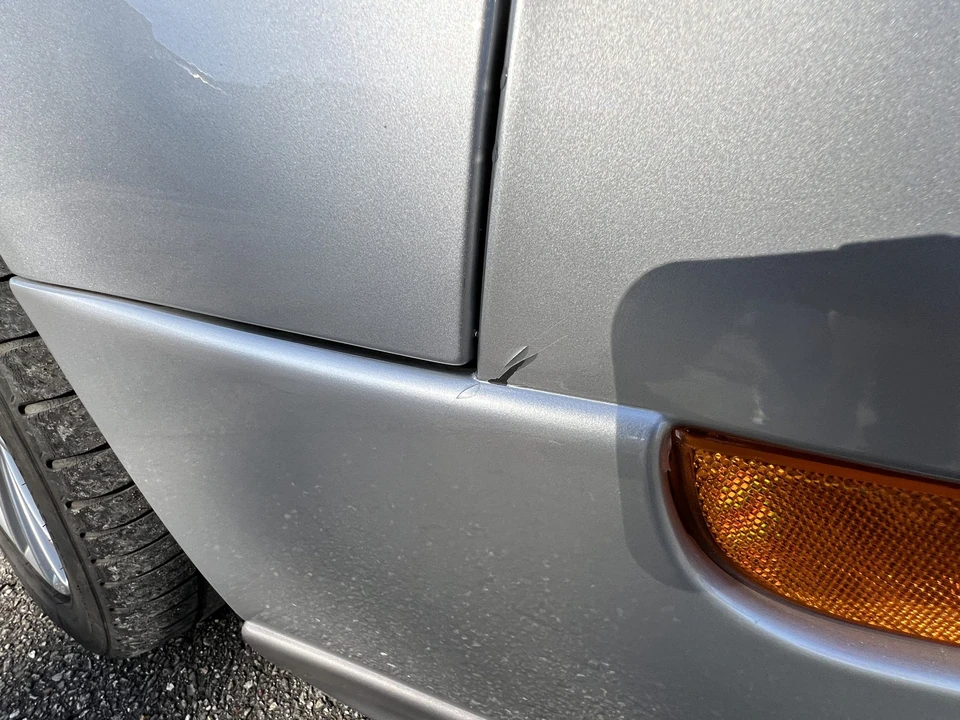 2002 Chrysler 300 - Image 13 of 31