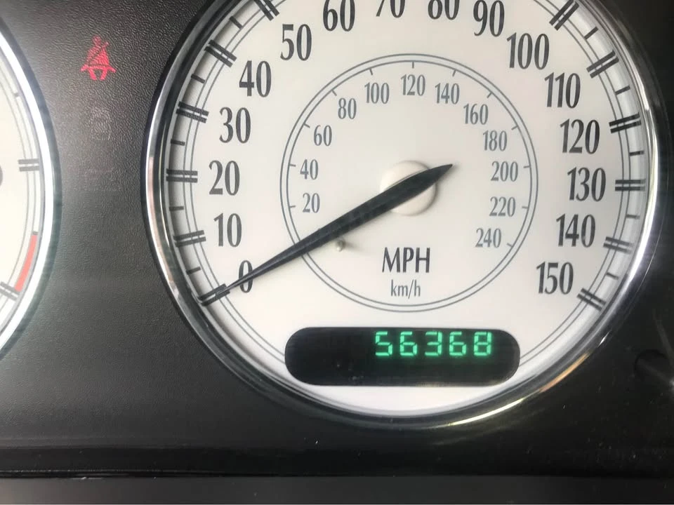 2002 Chrysler 300 - Image 11 of 19