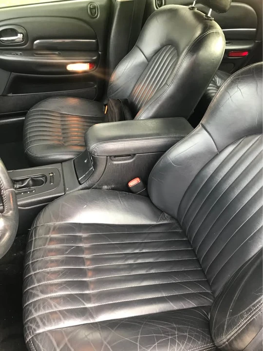 2002 Chrysler 300 - Image 7 of 19