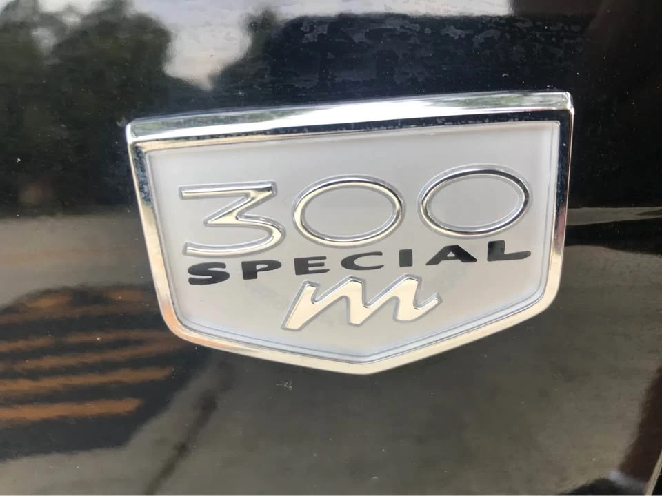 2002 Chrysler 300 - Image 17 of 19