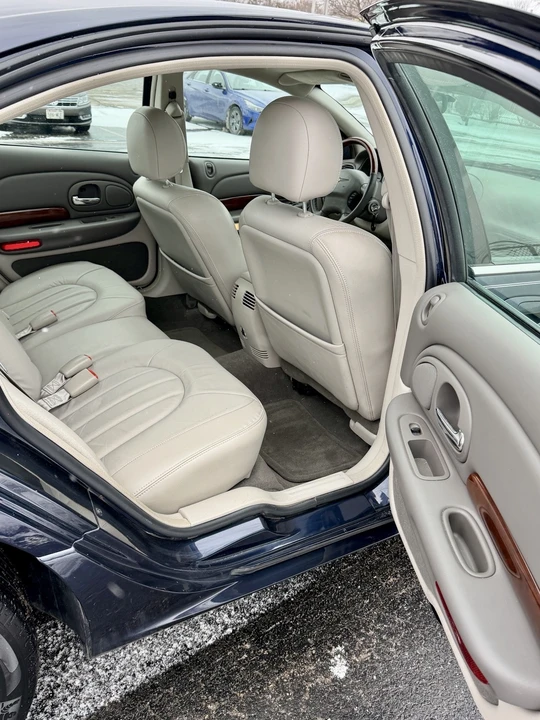 2002 Chrysler Concorde - Image 14 of 20