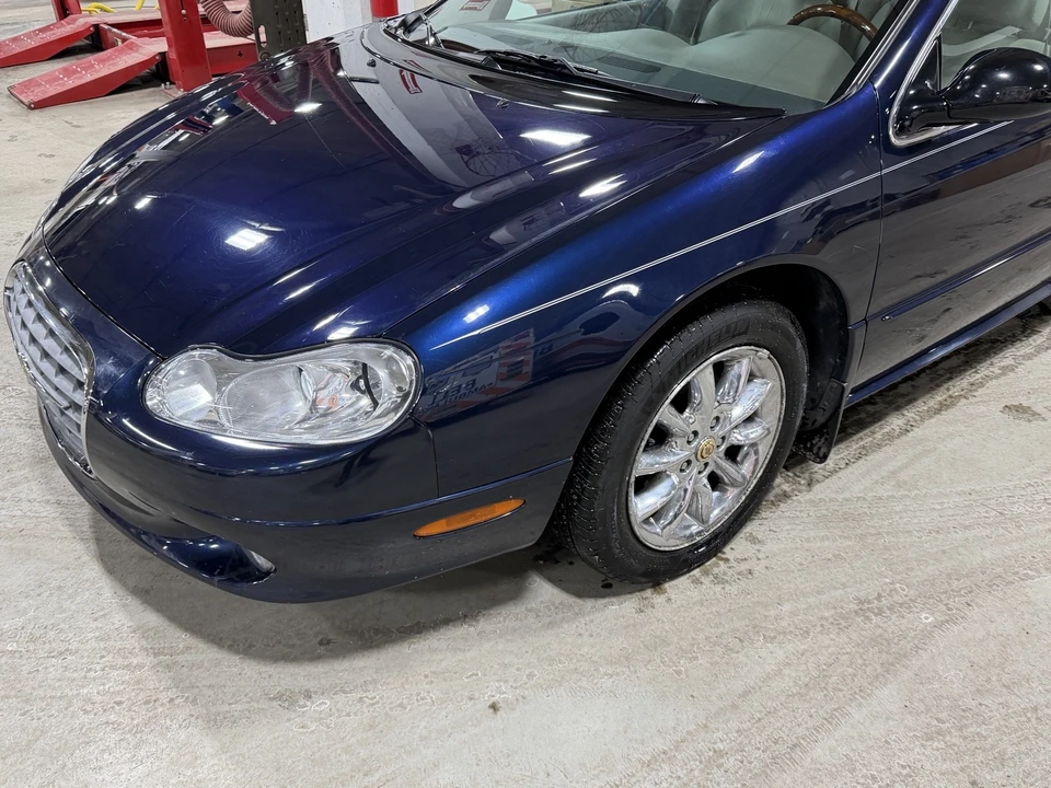 2002 Chrysler Concorde - Image 8 of 20