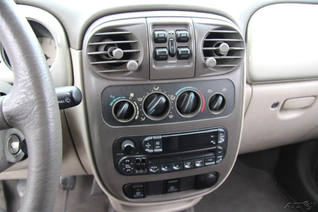 2002 Chrysler PT Cruiser - Image 17 of 21