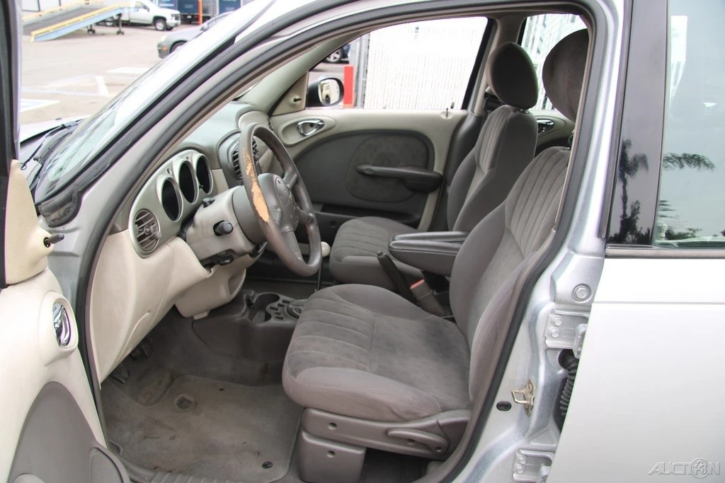 2002 Chrysler PT Cruiser - Image 12 of 21