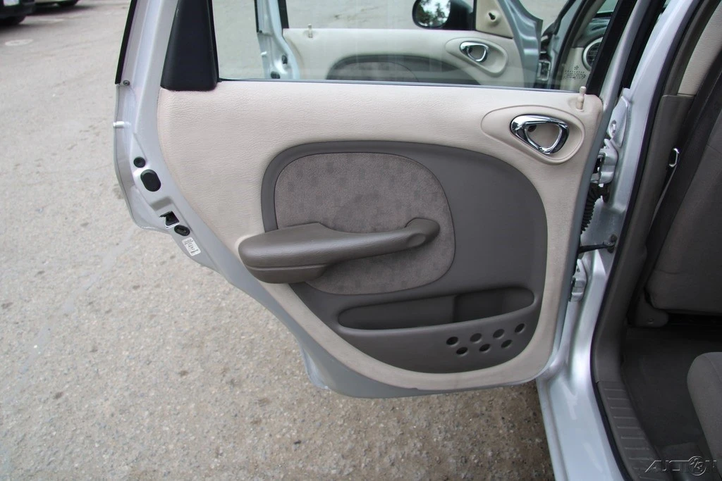 2002 Chrysler PT Cruiser - Image 19 of 21