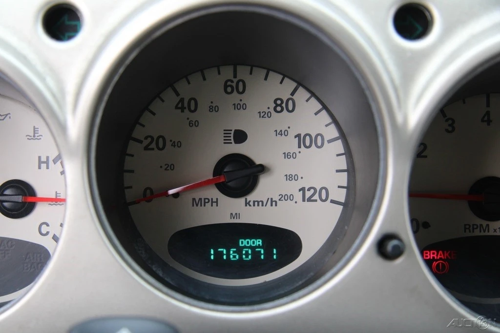 2002 Chrysler PT Cruiser - Image 16 of 21