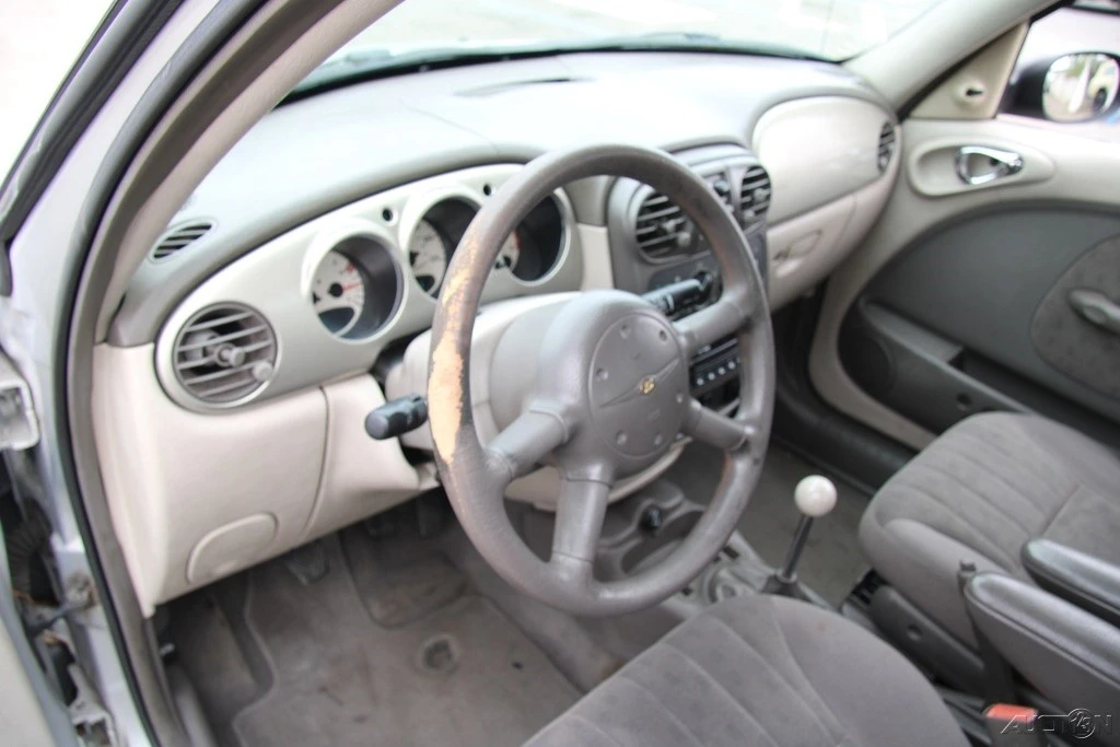 2002 Chrysler PT Cruiser - Image 13 of 21