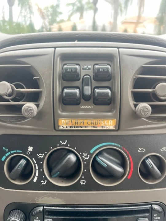 2002 Chrysler PT Cruiser - Image 11 of 14