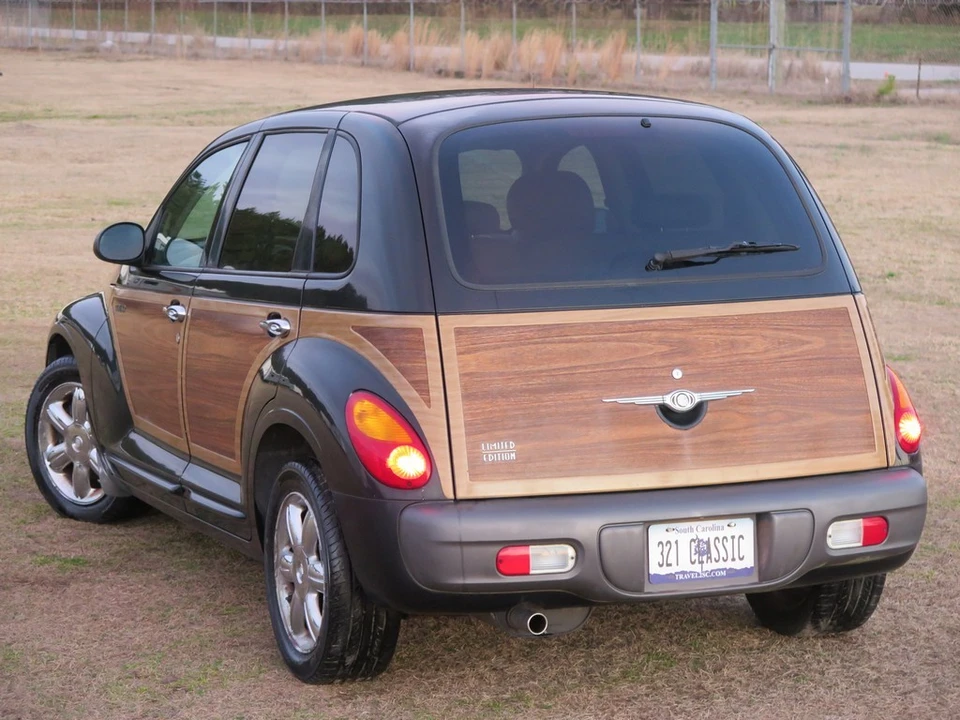 2002 Chrysler PT Cruiser - Image 2 of 4