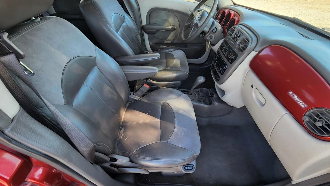 2002 Chrysler PT Cruiser - Image 15 of 21