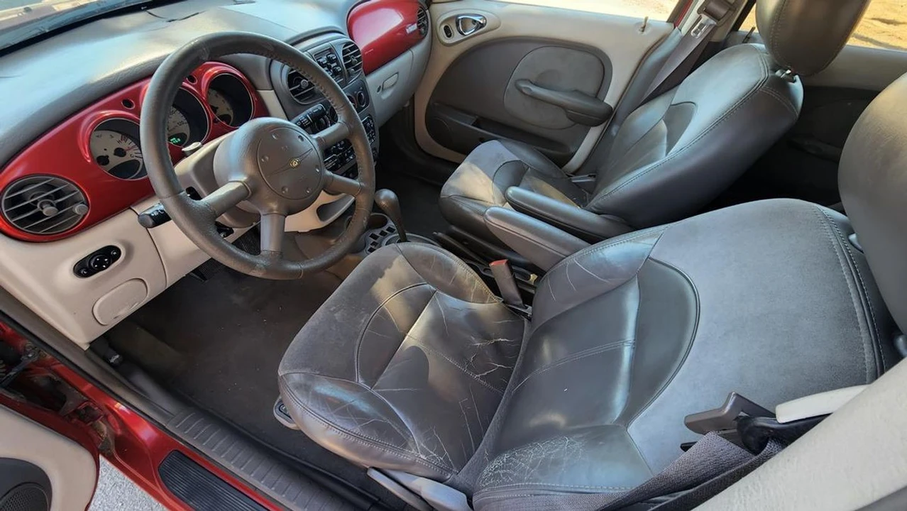 2002 Chrysler PT Cruiser - Image 9 of 12