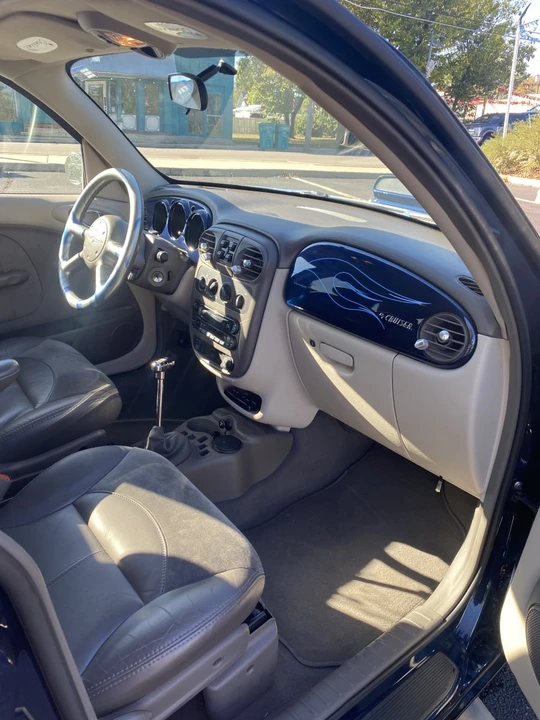 2002 Chrysler PT Cruiser - Image 11 of 18