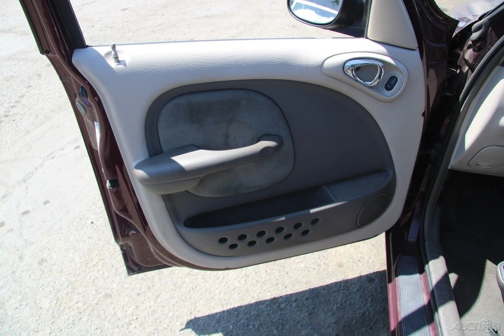 2002 Chrysler PT Cruiser - Image 14 of 21