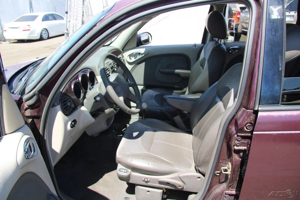 2002 Chrysler PT Cruiser - Image 15 of 21
