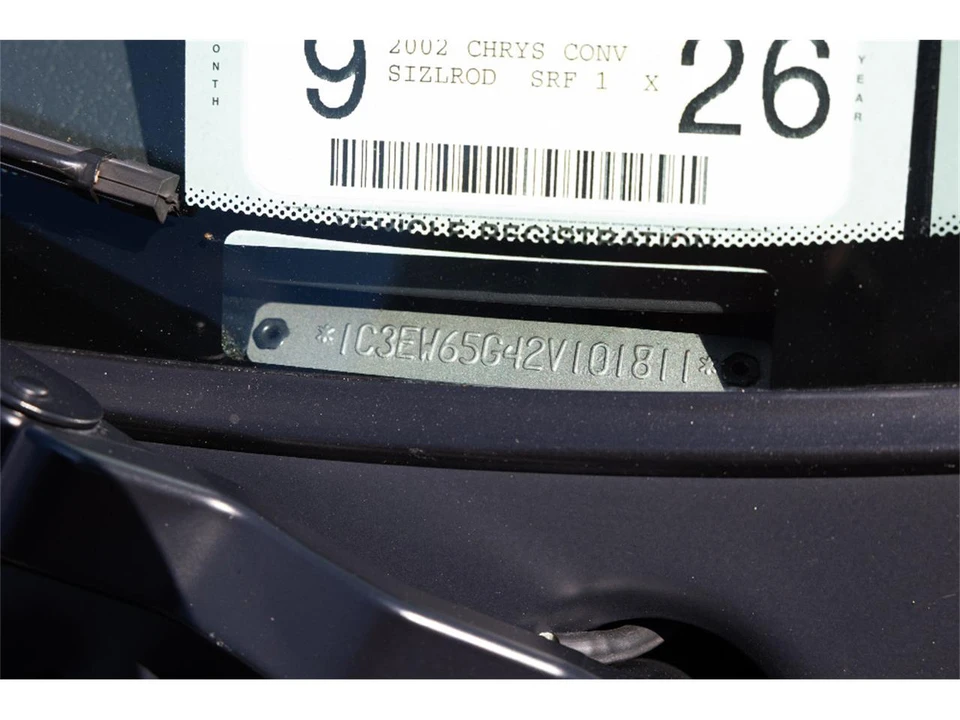 2002 Chrysler Prowler - Image 23 of 28