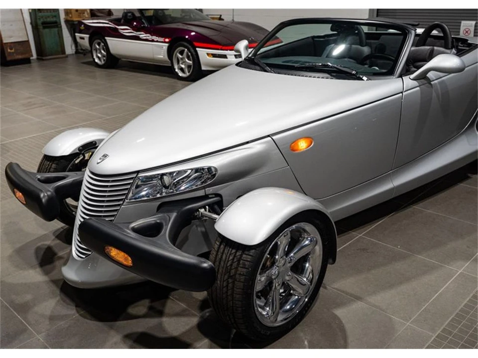 2002 Chrysler Prowler - Image 18 of 31