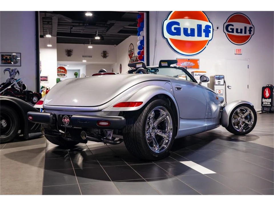 2002 Chrysler Prowler - Image 2 of 31