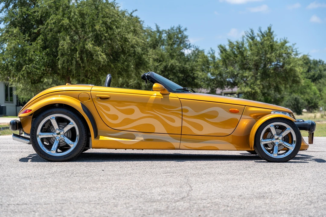 2002 Chrysler Prowler - Image 3 of 31
