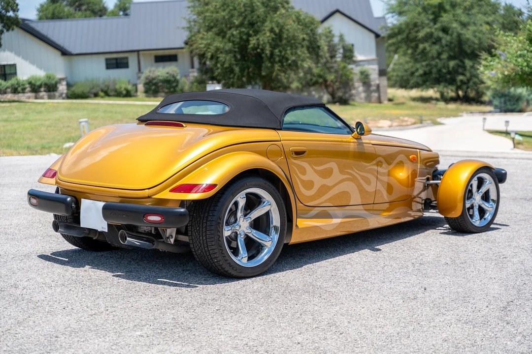 2002 Chrysler Prowler - Image 21 of 31