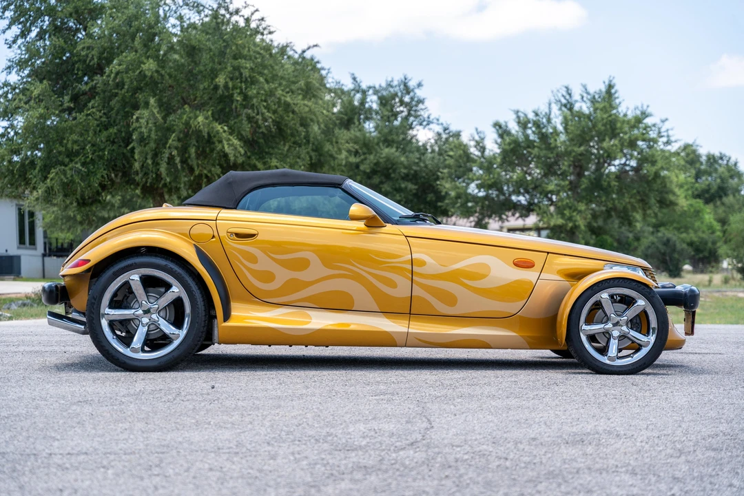 2002 Chrysler Prowler - Image 23 of 31