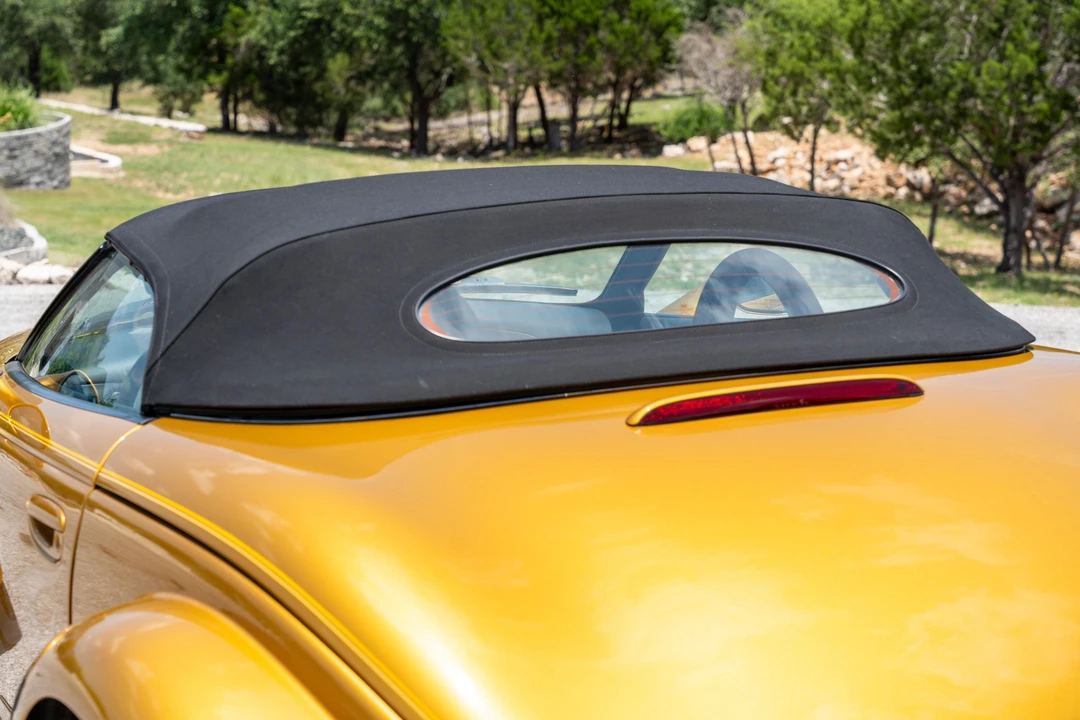 2002 Chrysler Prowler - Image 29 of 31
