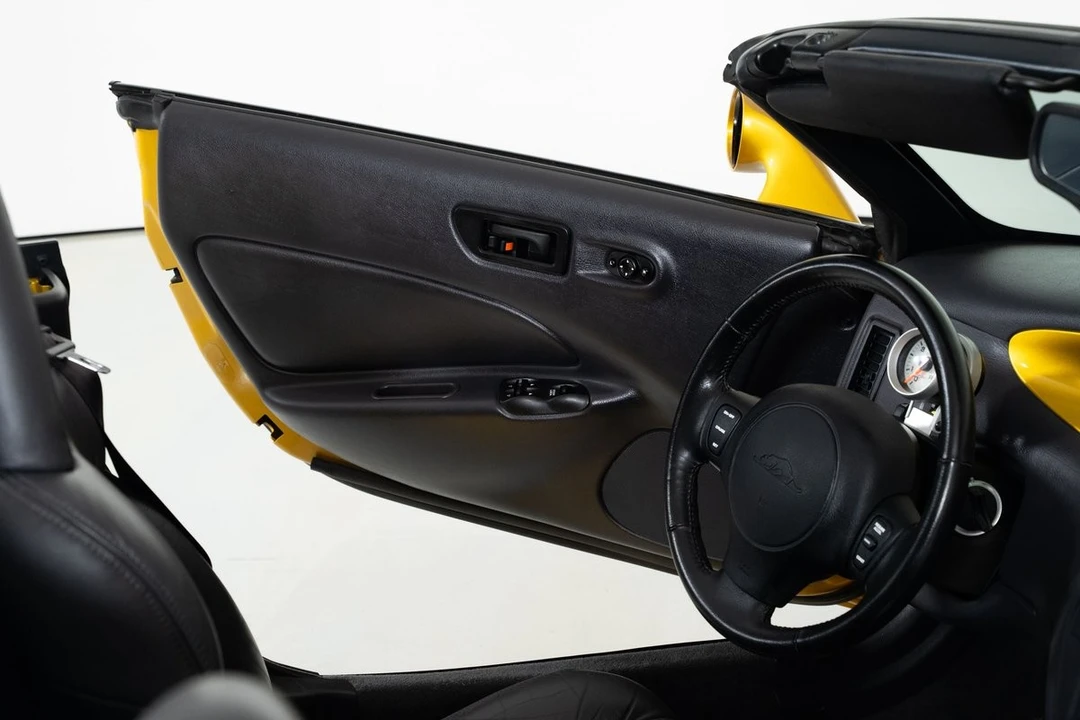 2002 Chrysler Prowler - Image 17 of 31