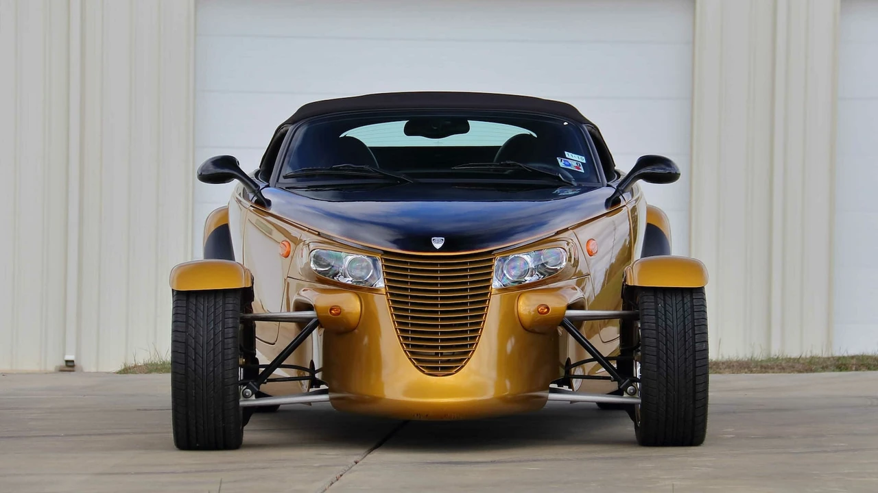 2002 Chrysler Prowler - Image 14 of 25