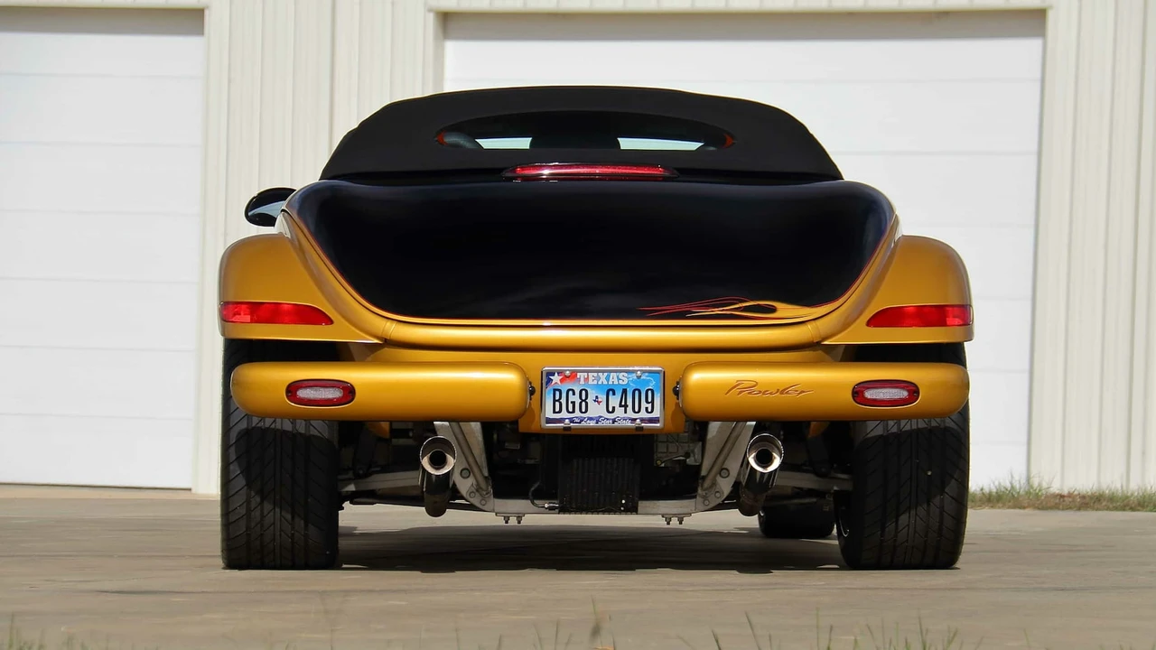 2002 Chrysler Prowler - Image 15 of 25