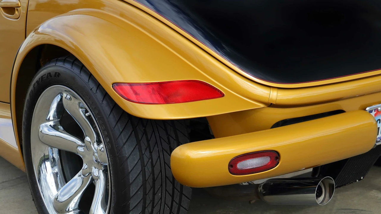2002 Chrysler Prowler - Image 19 of 25