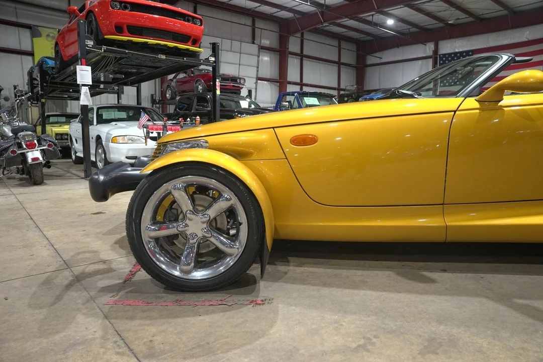 2002 Chrysler Prowler - Image 3 of 31